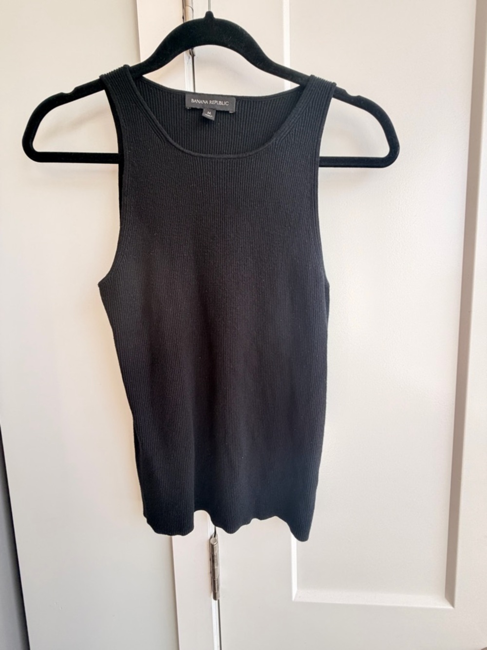 Banana Republic Women's Black Ribbed Sleeveless Tank